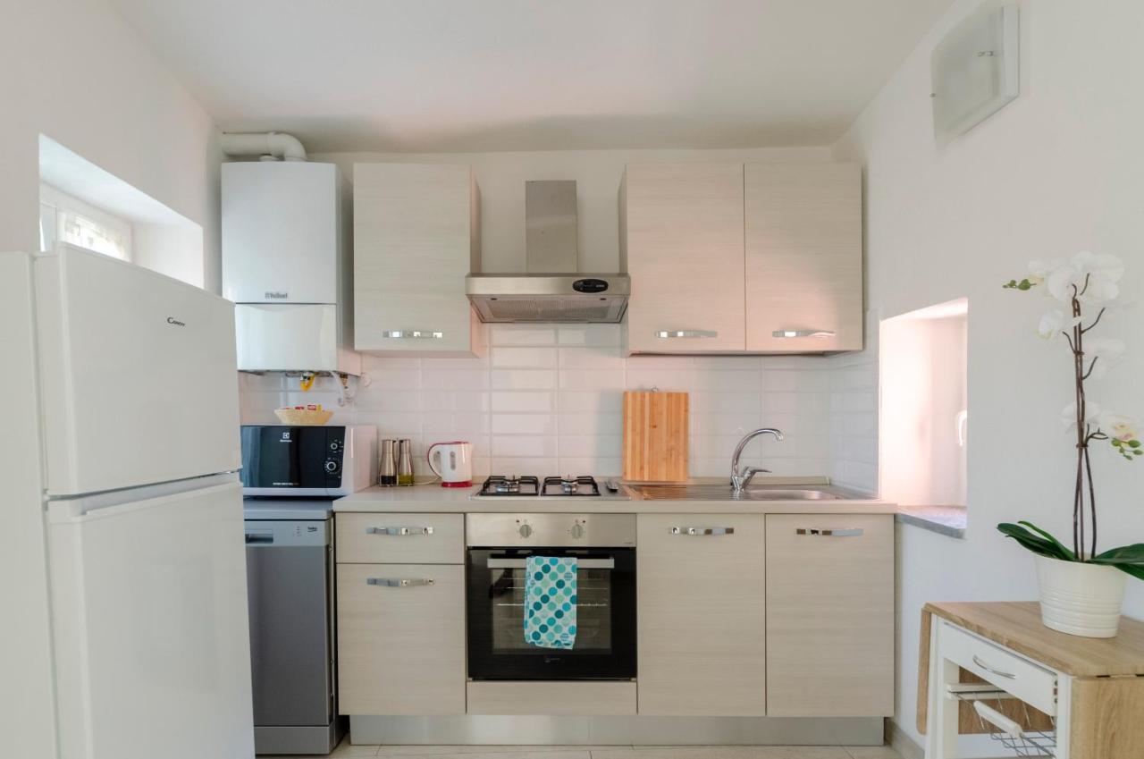 Alla Casa Rosa, Peaceful Apartment Surrounded By Greenery With Free Parking, Wifi & Air Conditioning Rapallo Exterior foto