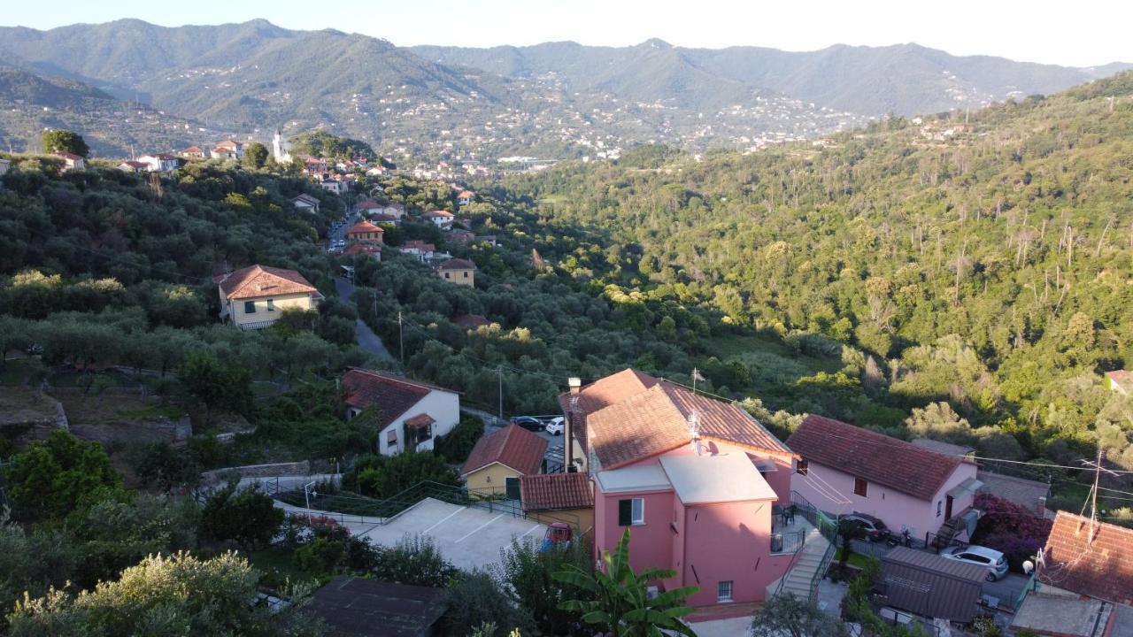 Alla Casa Rosa, Peaceful Apartment Surrounded By Greenery With Free Parking, Wifi & Air Conditioning Rapallo Exterior foto