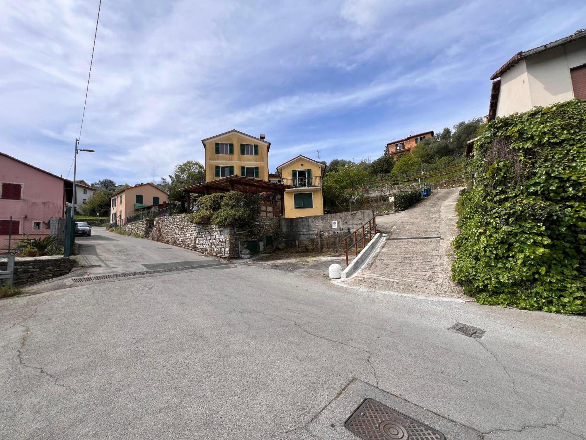 Alla Casa Rosa, Peaceful Apartment Surrounded By Greenery With Free Parking, Wifi & Air Conditioning Rapallo Exterior foto