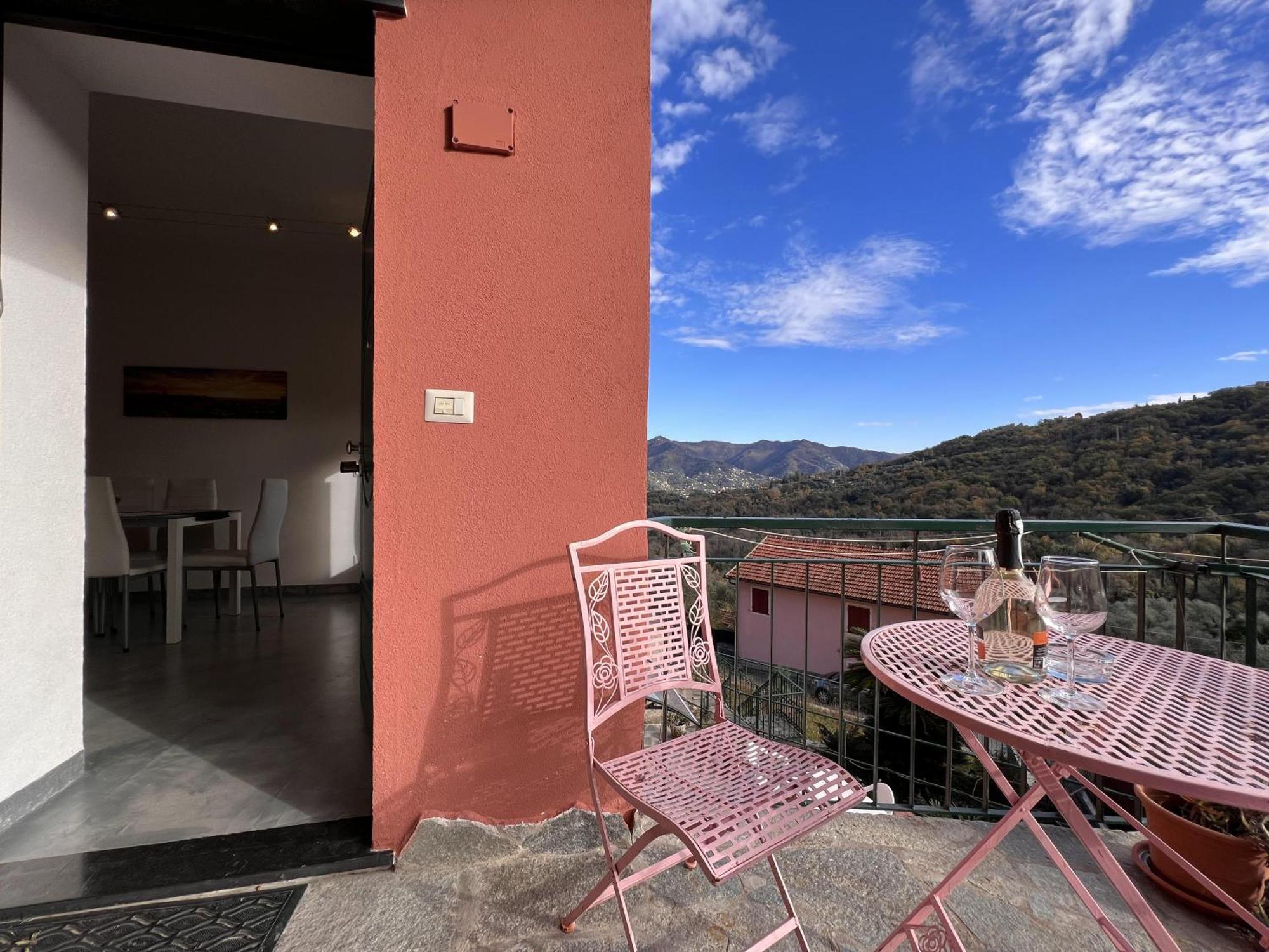Alla Casa Rosa, Peaceful Apartment Surrounded By Greenery With Free Parking, Wifi & Air Conditioning Rapallo Exterior foto